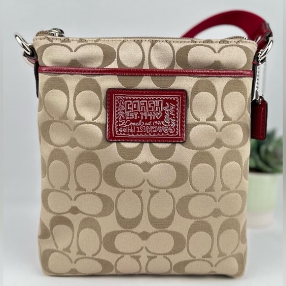 Coach KITT Messenger Crossbody Bag - Picture 1 of 11